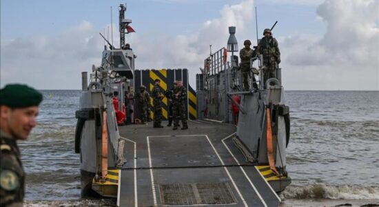 Franca nuk do të presë avionë ushtarakë amerikanë në bazat e saj në Lindjen e Mesme