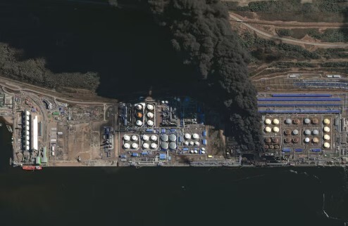 Ukraina sulmon Rusinë, dëmtohet një nga portet më të mëdha të eksportit të naftës