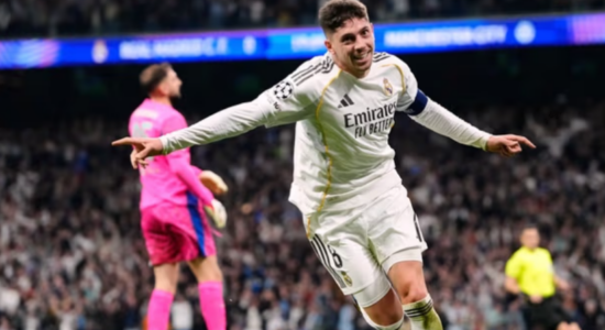 Reali fitore magjike ndaj City-it në aktin e parë, Valverde dhuron spektakël