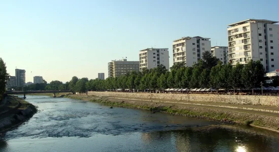 Po pastrohet thellësisht shtrati i Vardar