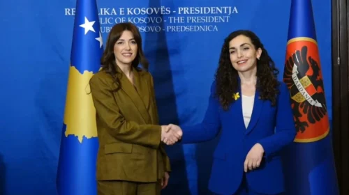 Albulena Haxhiu zyrtarisht ushtruese detyre e presidentes