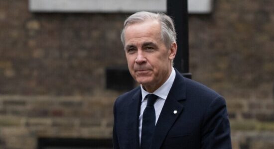 Kanada pezullon taksat mbi karburantet deri në fillim të shtatorit për shkak të rritjes së çmimeve të karburantit