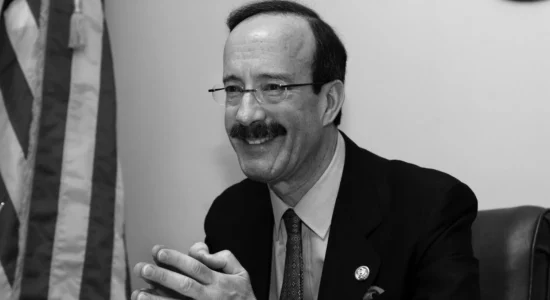 Vdes ish-kongresisti Eliot Engel, zëri i fuqishëm për Kosovën në SHBA