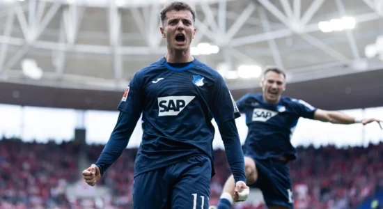 Fisnik Asllani në garë për në ekipin e sezonit, këtu mund ta ndihmoni me vota yllin e Kosovës