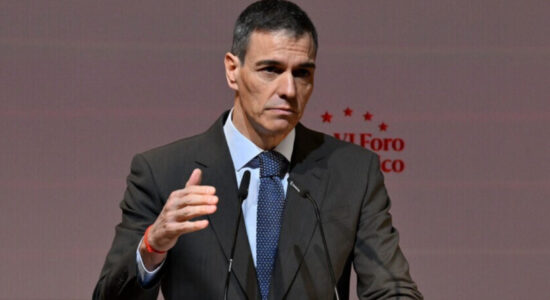 Spanja mirëpret armëpushimin SHBA-Iran por refuzon të “duartrokasë ata që i vunë flakën botës”