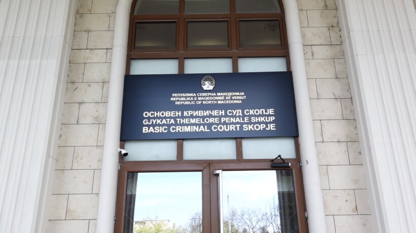 (VIDEO) Arrestohen dy punonjës gjykate, morën mito