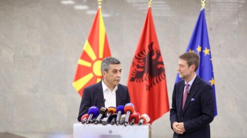 (VIDEO) Hoxha: S’ka tymnajë që na ndan, Mexhiti: Edhe mes vëllezërve mund të ketë keqkuptime