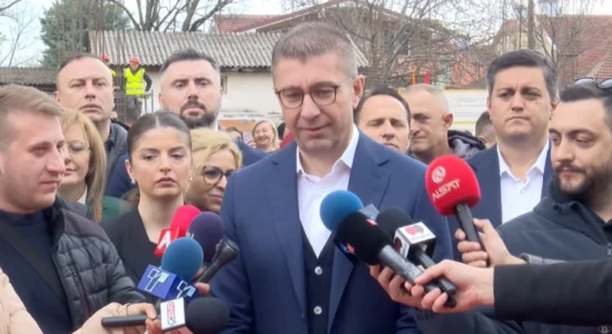 Mickoski: Akciza për dizelin ulet për 4 denarë, për benzinat për 2