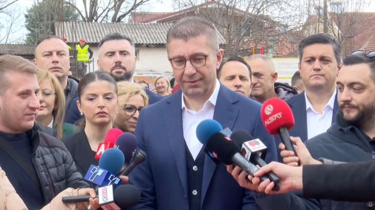 Mickoski: Akciza për dizelin ulet për 4 denarë, për benzinat për 2 denarë