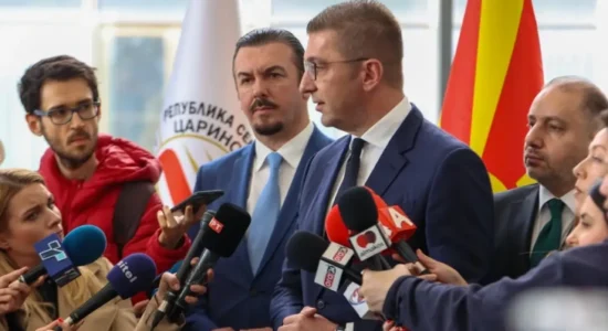 (VIDEO) Mickoski thotë se marrëveshja për kredinë hungareze duhet të zbatohet