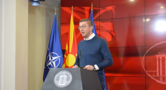 (VIDEO) Mickoski pret që dizeli të ulet për 2,5 denarë dhe benzina për 1,5 denarë