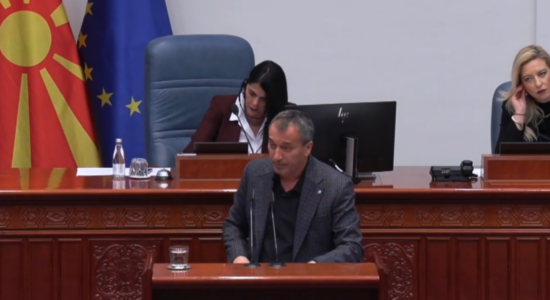 (VIDEO) Bexheti, Stoillkoviqi dhe Mickoski përplasen për gjuhën shqipe