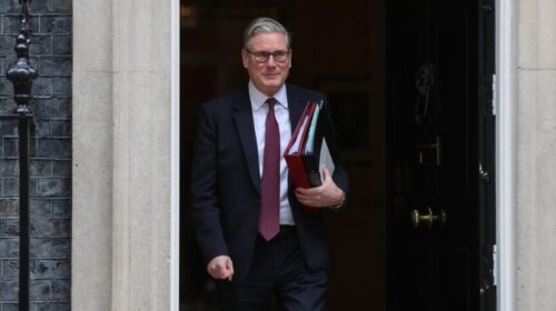 Kryeministri britanik e vlerëson si “produktive” vizitën e tij në Gjirin Persik