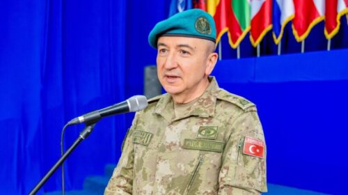 Komandanti i KFOR-it, Ulutas: Paqja në Kosovë arrihet me diplomaci, jo me dhunë