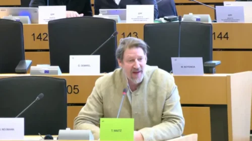 Eurodeputeti austriak, Waitz: Kosova do të ishte ndër liderët për anëtarësim në BE, por po bllokohet politikisht