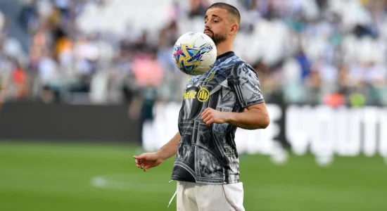 Zhegrova në hije te Juventusi: Vetëm dy minuta në pesë ndeshjet e fundit, sinjal për largim gjatë verës