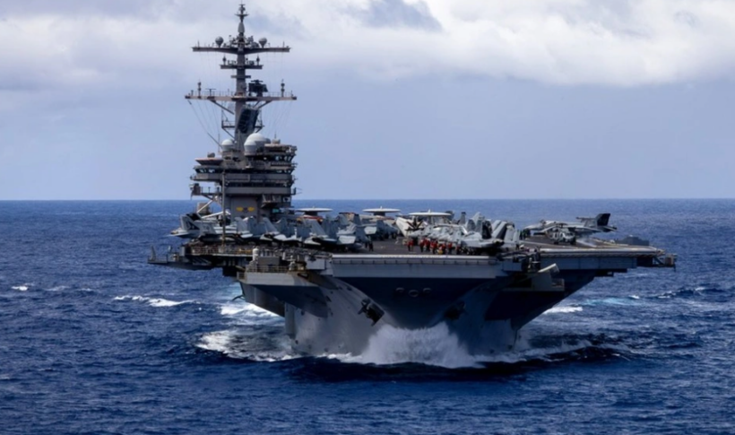 Aeroplanmbajtësja “George Bush” mbërrin në Lindjen e Mesme