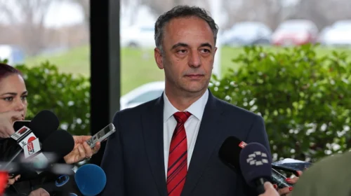 Aliu: Institucionet shëndetësore do të pajisen me 100 ambulanca të reja