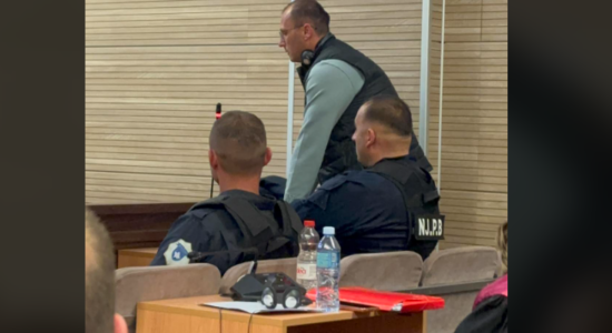 “Nuk mund t’i them vetes terrorist, se kam vrarë as lënduar askënd” – Njëri nga të akuzuarit për Banjskën i thotë fjalët përfundimtare