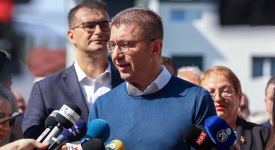 Mickoski: Profesorët nuk duan të punojnë, por duan paga të larta
