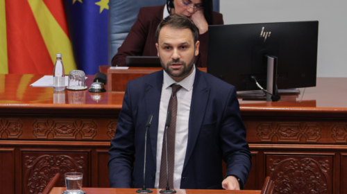 Durmishi: Deri në fund të mandatit, 500 euro pagë minimale