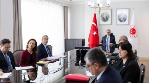 Kryediplomati turk merr pjesë në një takim online për Ngushticën e Hormuzit