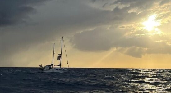 Britania: Përpjekjet për të dërguar ndihma nga deti tregojnë situatën e rëndë humanitare në Gaza