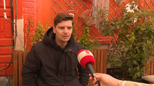 (VIDEO) Qytetarët: Telefoni dhe rrjetet sociale, pjesë e pandashme e jetës