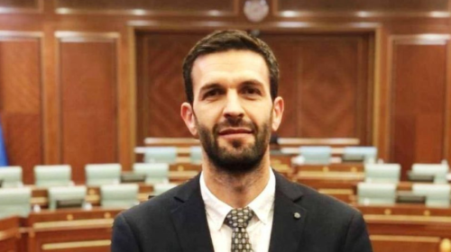 Ndryshimi i gjinisë, Rrahmani pyet Kurtin: Kush do ta përbëjë familjen sipas konceptit tuaj?