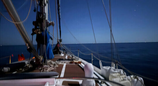 Izraeli arreston 18 shtetas turq nga flotilja e ndihmës për Gazën