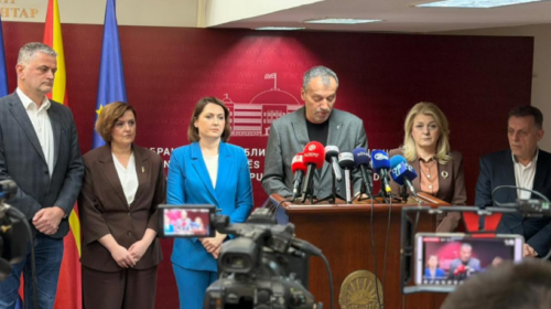 (VIDEO) Fronti Evropian nis mbledhjen e nënshkrimeve për ndryshimet kushtetuese, reagon VLEN