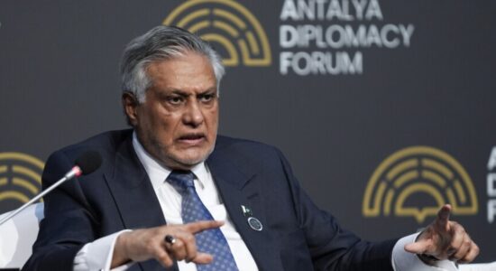 Pakistani kërkon fund “të përhershëm” të luftës, thirrje SHBA-së dhe Iranit të tregojnë “fleksibilitet”