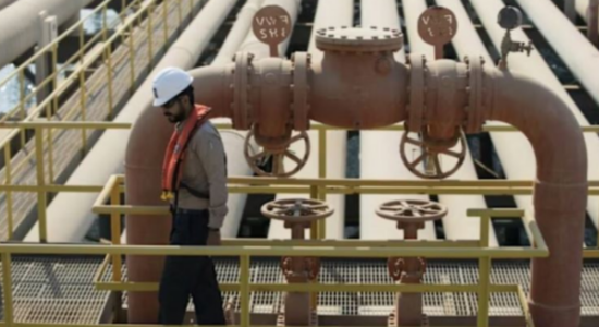 Shtetet e Gjirit po shqyrtojnë tubacione të reja për të shmangur Ngushticën e Hormuzit