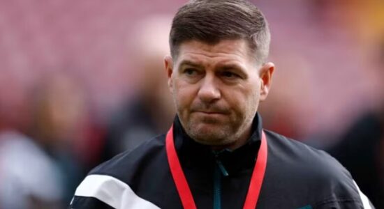 Gerrard: Guehi dhe Semenyo duhej të ishin te Liverpooli