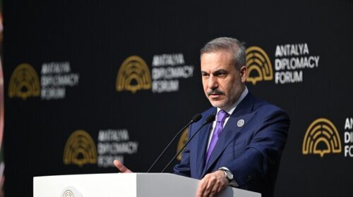 Kryediplomati turk Fidan: Turqia zgjeron rolin diplomatik, Antalya bëhet qendër tërheqëse për liderët botërorë