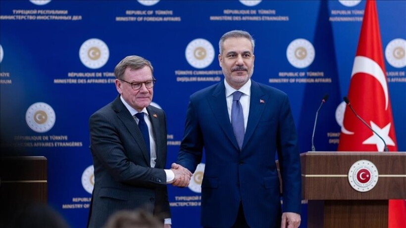 Ministri i jashtëm turk dhe homologu gjerman diskutojnë përpjekjet për t i dhënë fund luftës në Lindjen e Mesme