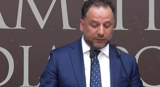 Nga Samiti i Diasporës në Tiranë, imami Halili: Bota në krizë, duhet besim dhe vetëdije