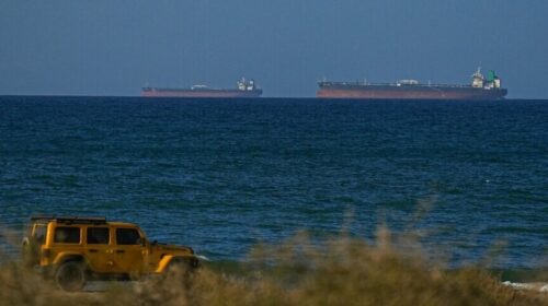 Trafiku detar pranë Ngushticës së Hormuzit pothuajse i ndalur, vetëm 6 anije në lëvizje në 24 orët e fundit