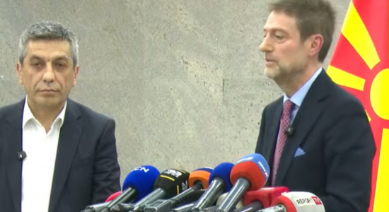 Hoxha takon Mexhitin: Nuk ka asnjë “tymnajë” që mund të ndikojë në marrëdhëniet tona