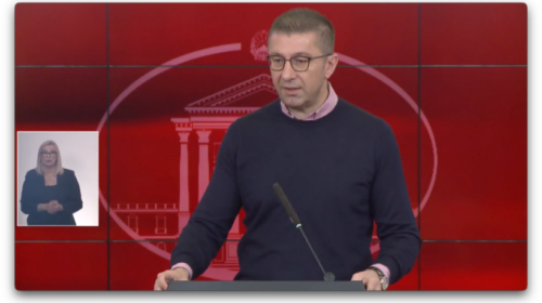 Mickoski për protestën e studentëve: Po punojmë për të gjetur zgjidhje, mos të lejojnë të jenë mjet në duart e një partie politike që jeton në shekullin e kaluar