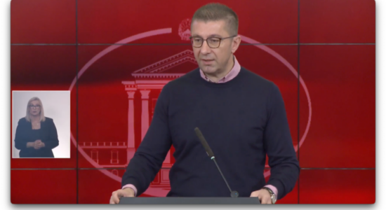Mickoski për protestën e studentëve: Po punojmë për të gjetur zgjidhje, mos të lejojnë të jenë mjet në duart e një partie politike që jeton në shekullin e kaluar