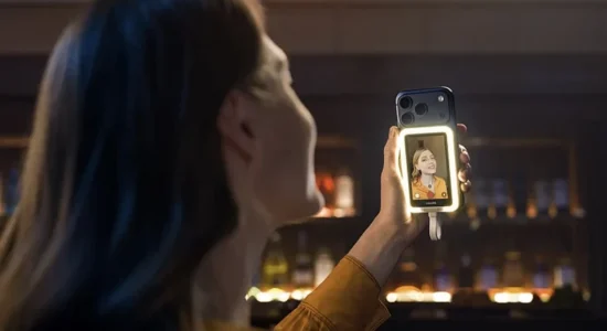 Insta360 prezanton ekranin selfie USB-C Snap