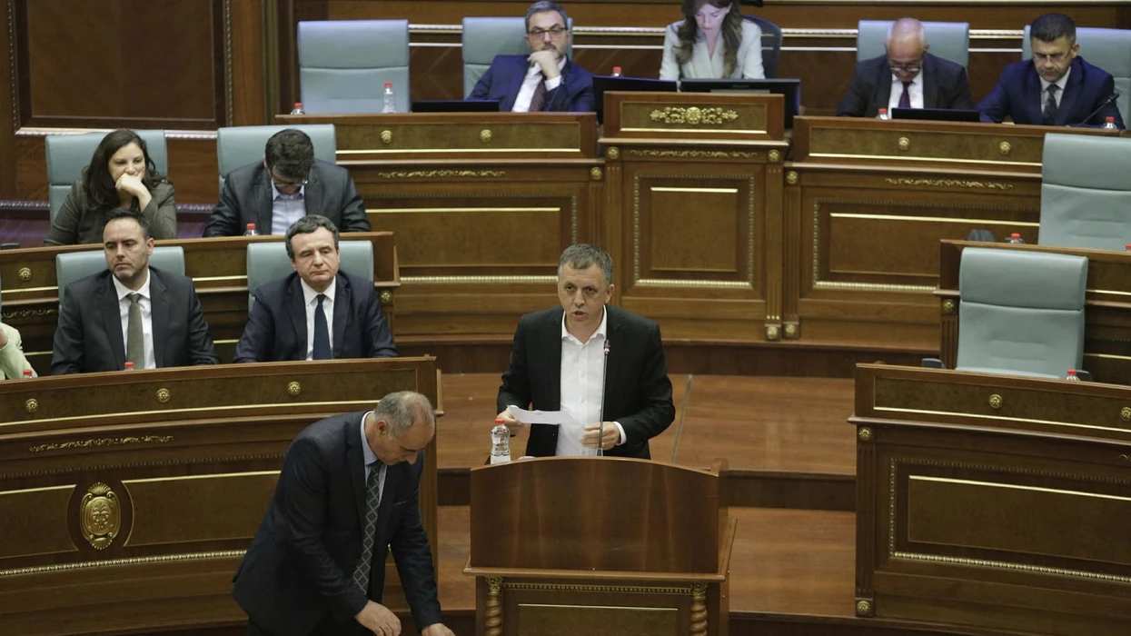 Feride Rushiti merr vetëm 63 vota, seanca për presidentin vazhdon nesër