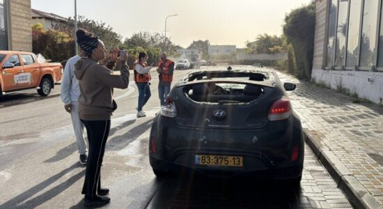 Sulmi me raketa iraniane në zonën e Tel Avivit plagos një person