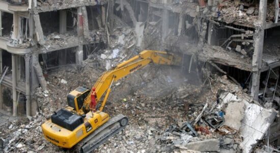 Irani: Dëmet nga sulmet e SHBA-së dhe Izraelit vlerësohen në rreth 270 miliardë dollarë