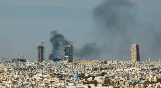 Zyrtari amerikan: Vazhdon angazhimi me Iranin për armëpushim