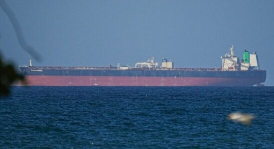 Ligjvënësi iranian: Ngushtica e Hormuzit nuk do të kthehet në gjendjen para luftës