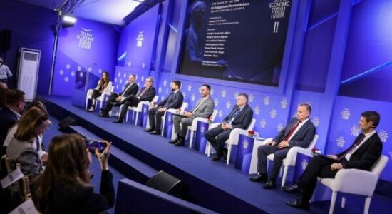 Konjufca nga Forumi Ekonomik në Greqi i kërkon BE-së që t’ia japë shpejt Kosovës statusin e kandidatit