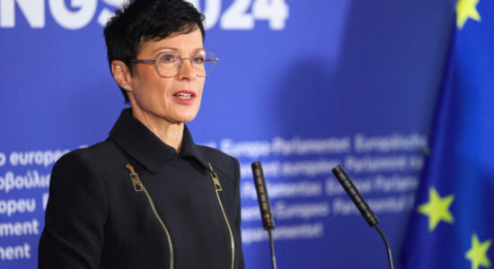 “Mali i Zi më afër BE-së”, Kos: Shtetet anëtare po nisin procedurat e traktatit të anëtarësimit