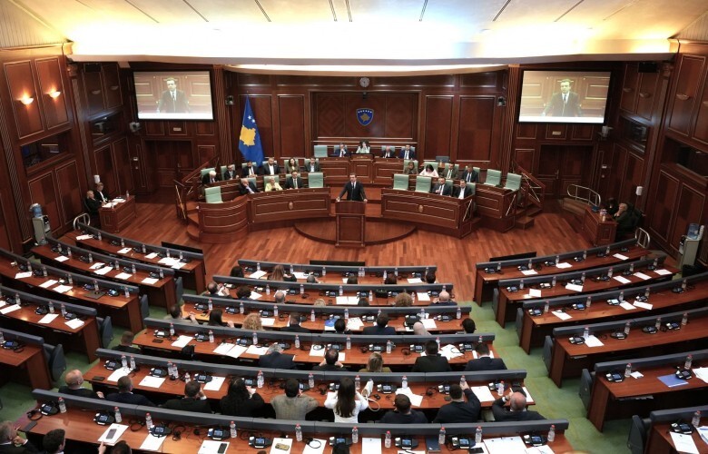 Vazhdon seanca për presidentin, palët mbeten të ndara